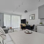 Sea&lake Unique For A Family By The Sea Balcony & Parking By Renters Апартаменты Мельно