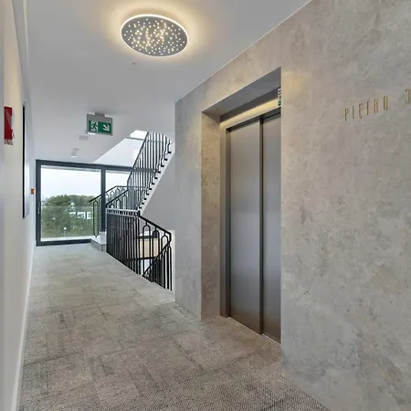 Sea&lake Unique For A Family By The Sea With Parking By Renters ميلنو