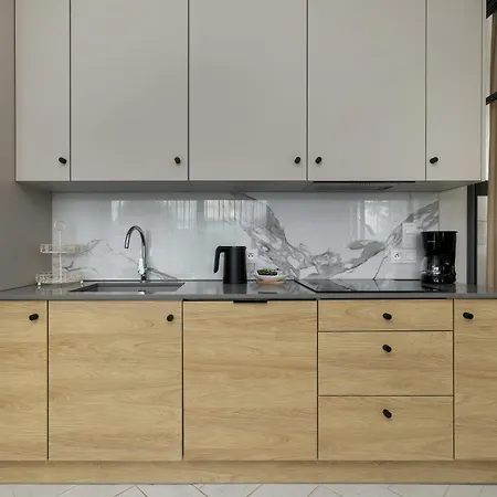 Sea&lake Unique For A Family By The Sea With Parking By Renters ميلنو