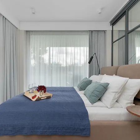 Sea&lake Unique For A Family By The Sea With Parking By Renters